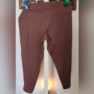EUC Athleta Salutation Stash Pocket II Leggings Size 2X Dark Mauve
